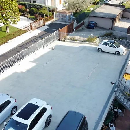 Aquila Λατζίζε